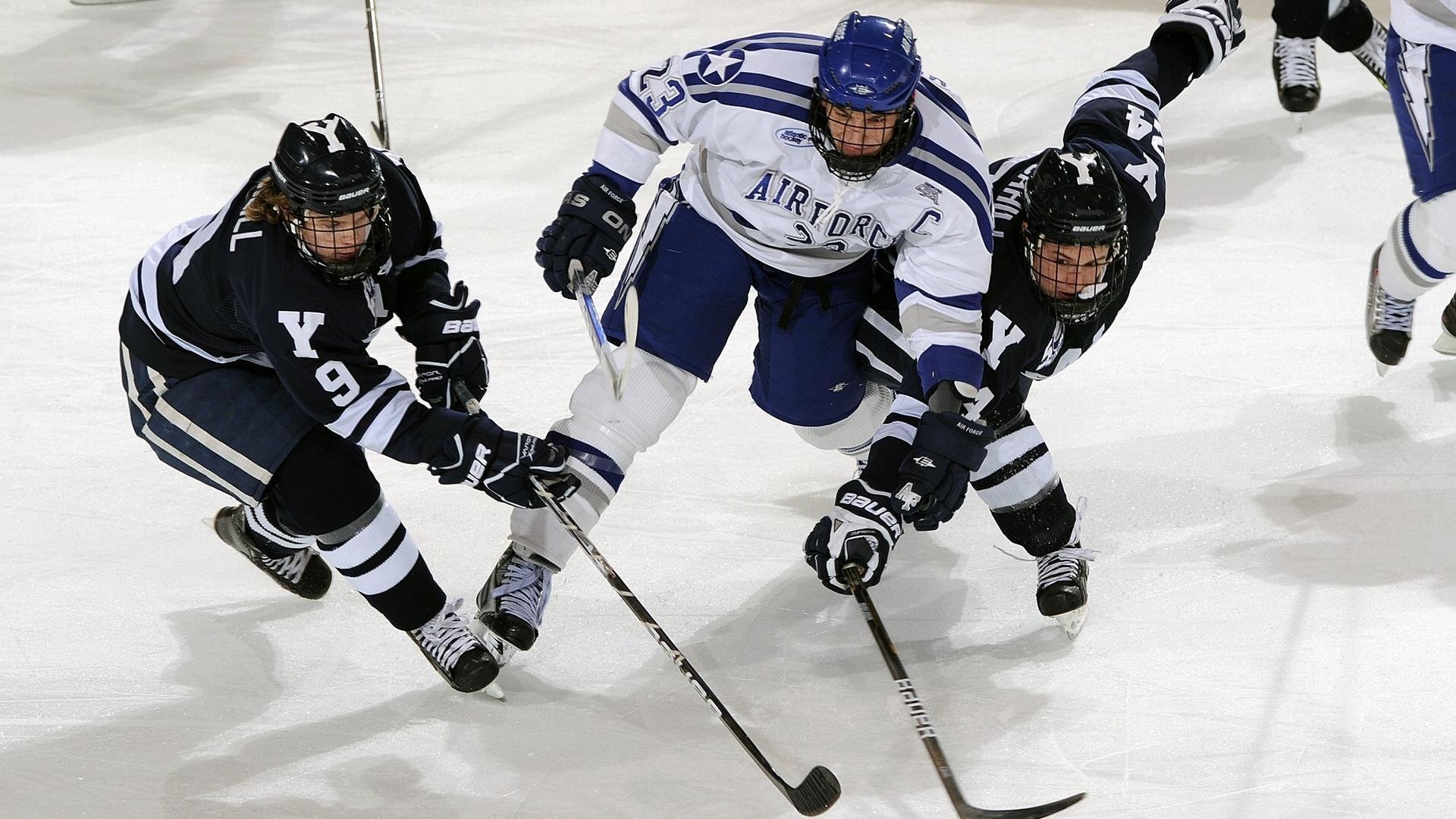 鏖战丹佛高原，恩比德主宰战局，热火险胜掘金